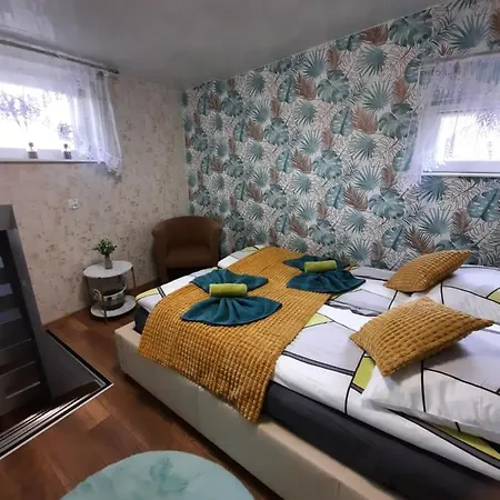 아파트 Apartament Lisc 2 *